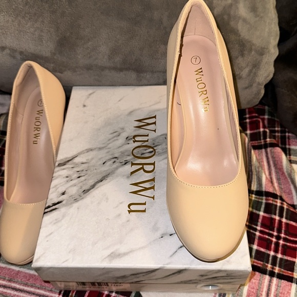 BRAND NEW WuORWu size 7 - Picture 9 of 11